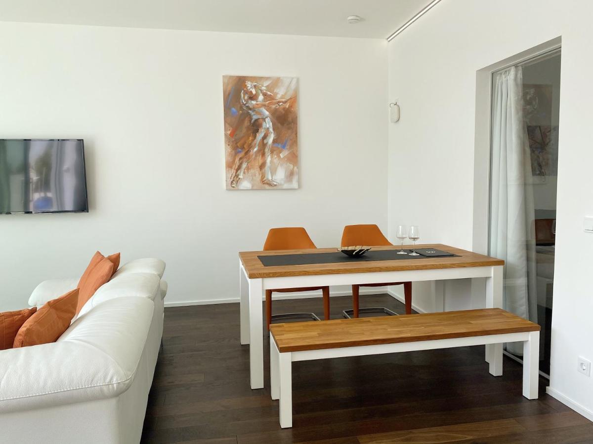 Weingut-Aparthotel Olinger Mehring  Bagian luar foto