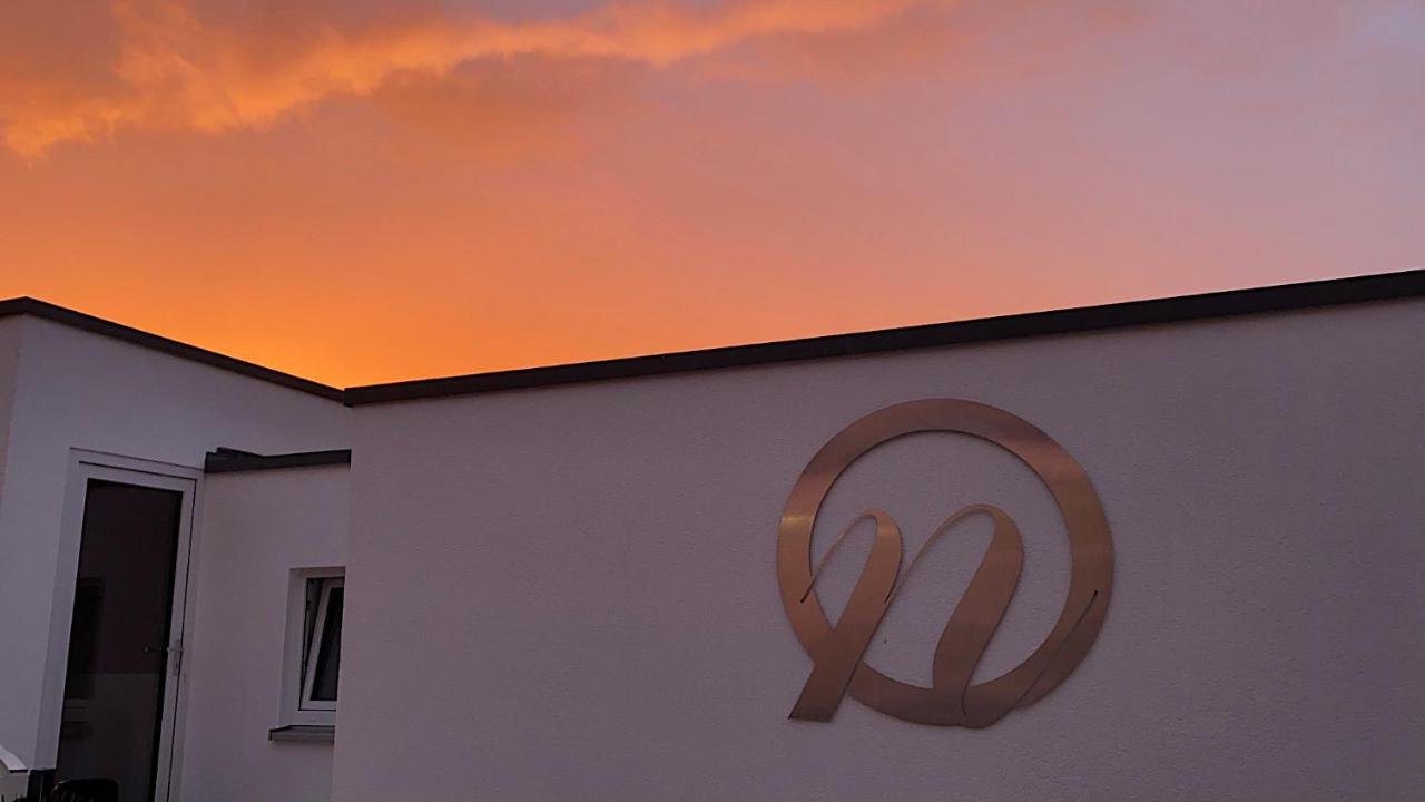 Weingut-Aparthotel Olinger Mehring  Bagian luar foto