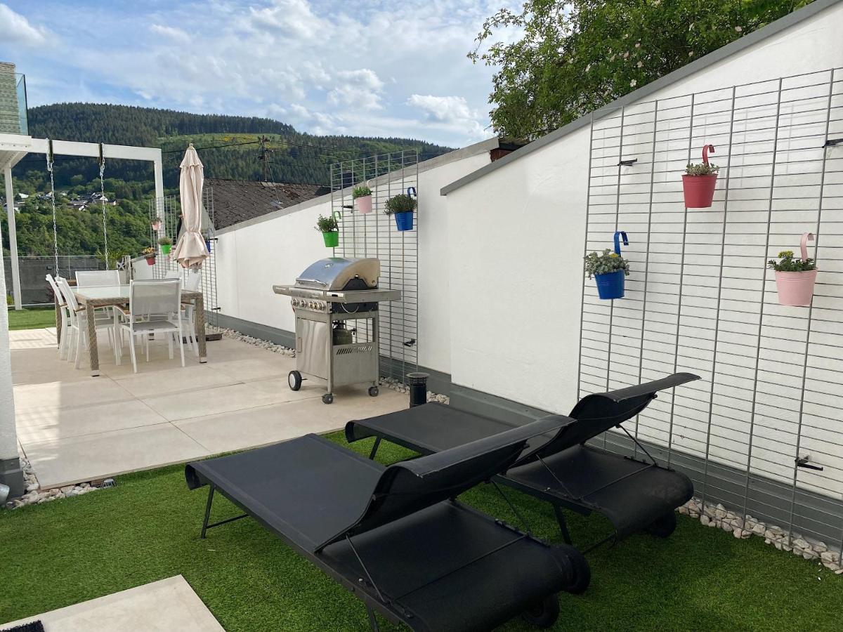 Weingut-Aparthotel Olinger Mehring  Bagian luar foto