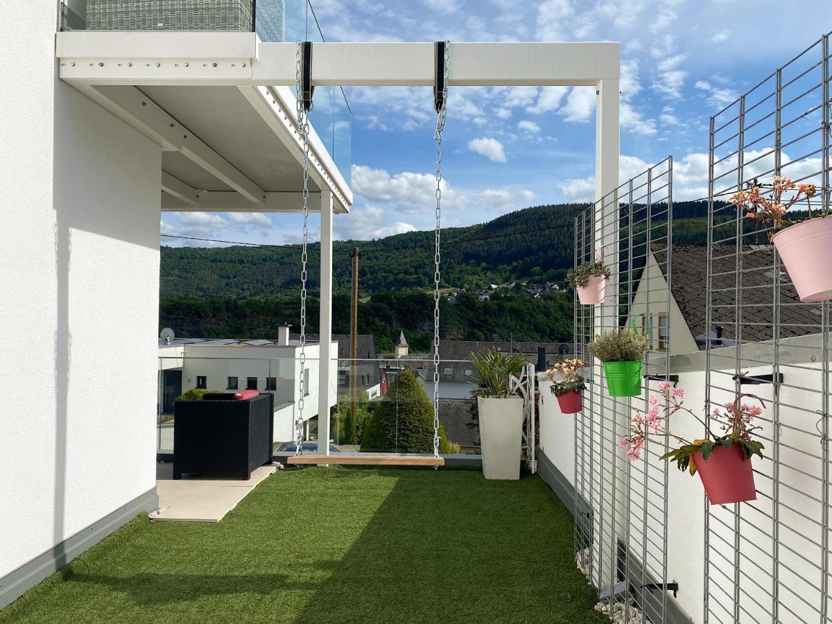 Weingut-Aparthotel Olinger Mehring  Bagian luar foto