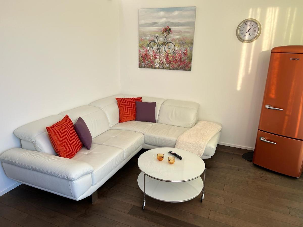 Weingut-Aparthotel Olinger Mehring  Bagian luar foto
