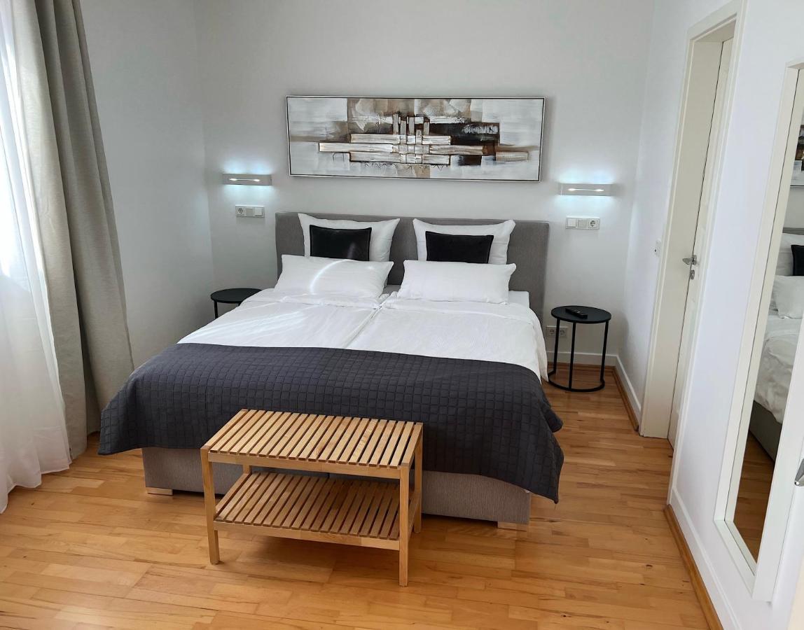 Weingut-Aparthotel Olinger Mehring  Ruang foto