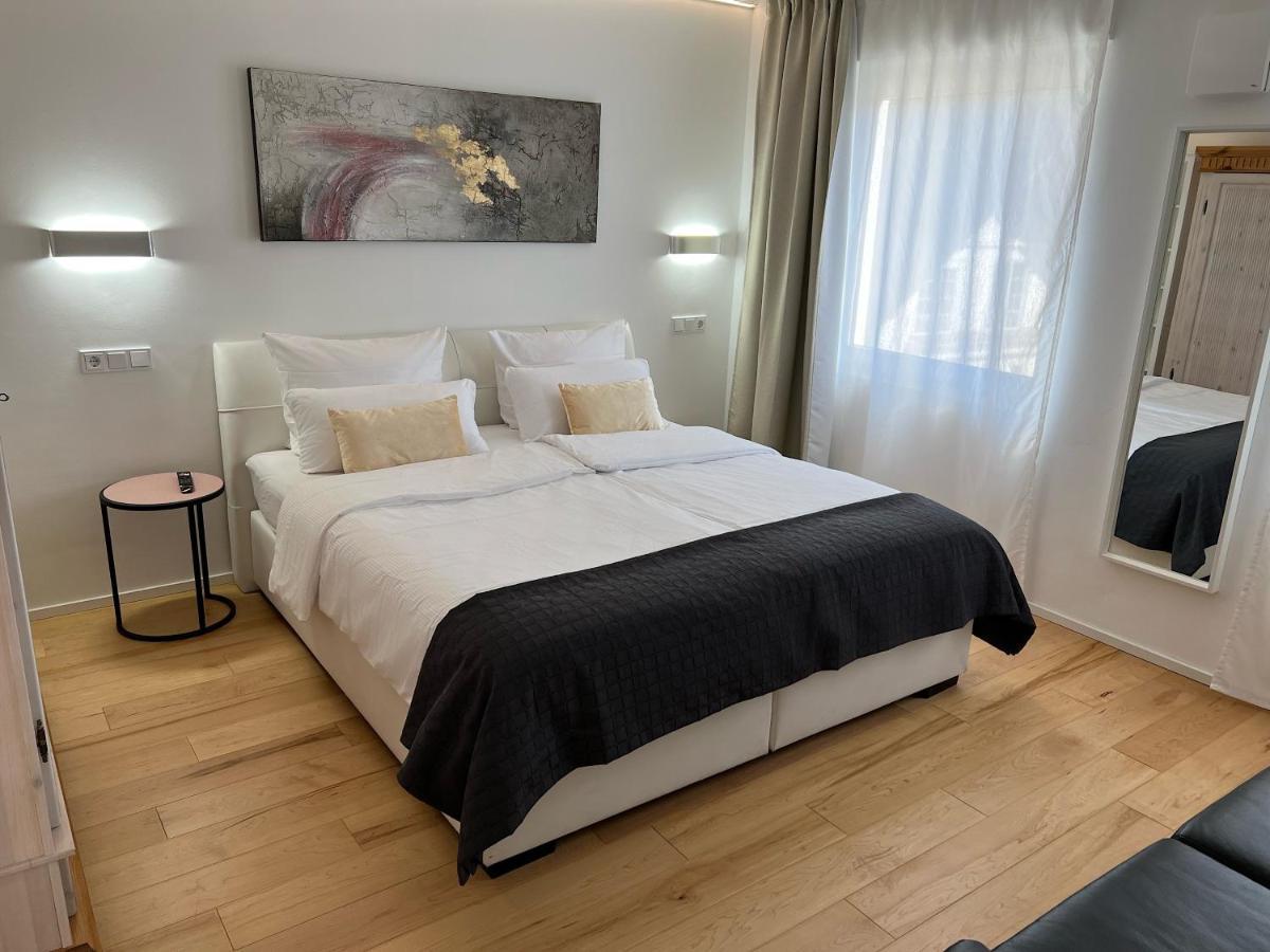 Weingut-Aparthotel Olinger Mehring  Bagian luar foto