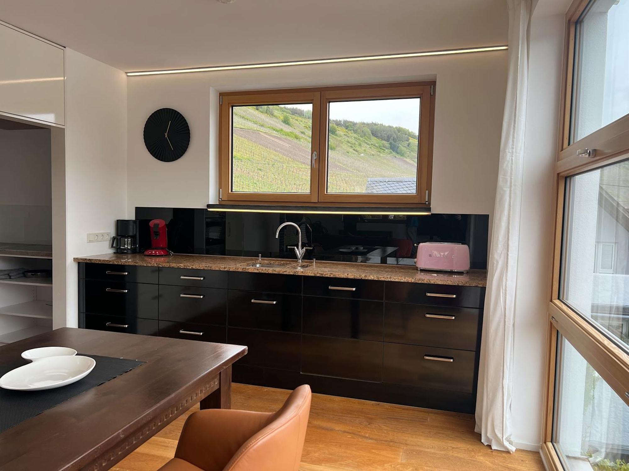 Weingut-Aparthotel Olinger Mehring  Ruang foto