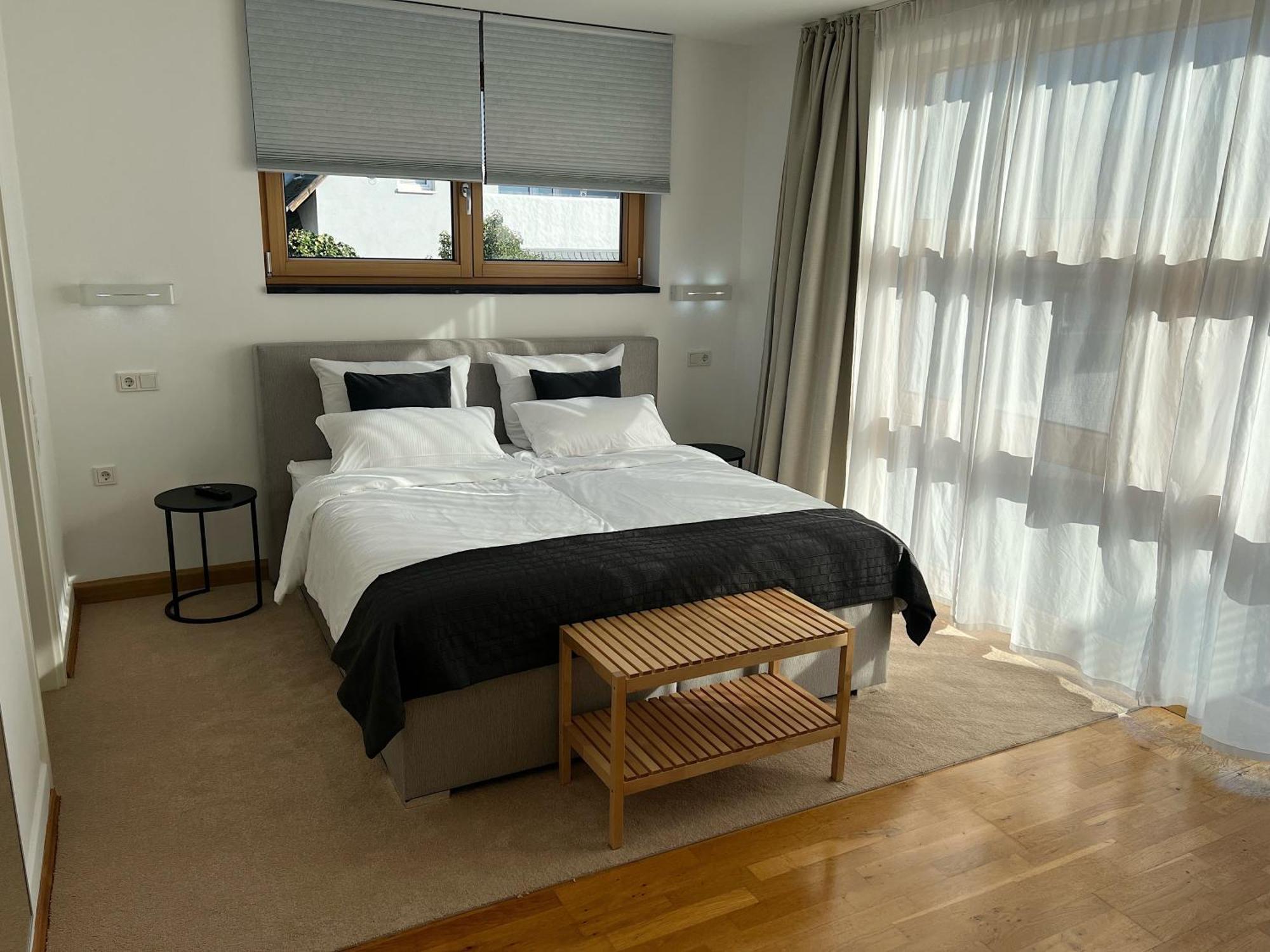 Weingut-Aparthotel Olinger Mehring  Ruang foto