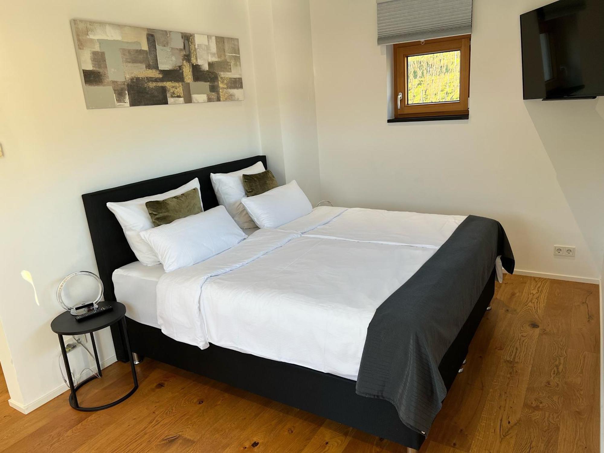 Weingut-Aparthotel Olinger Mehring  Ruang foto