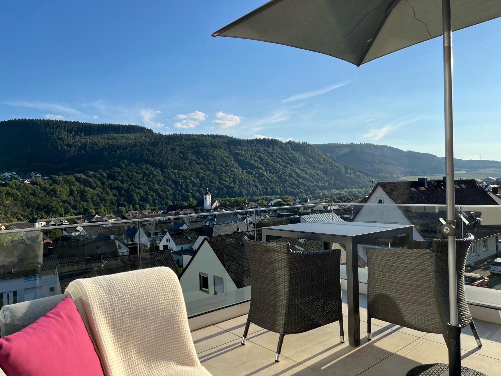 Weingut-Aparthotel Olinger Mehring  Ruang foto